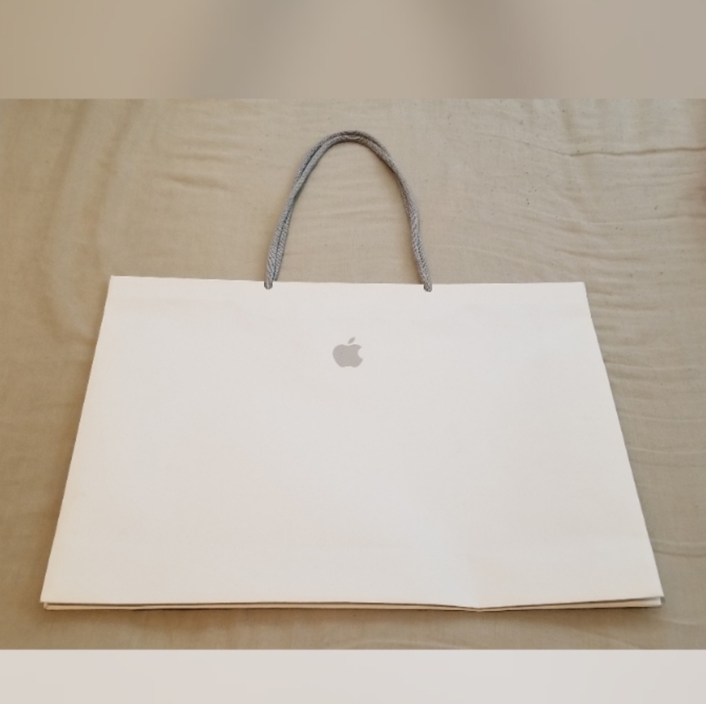 Apple Store paper shopping bag